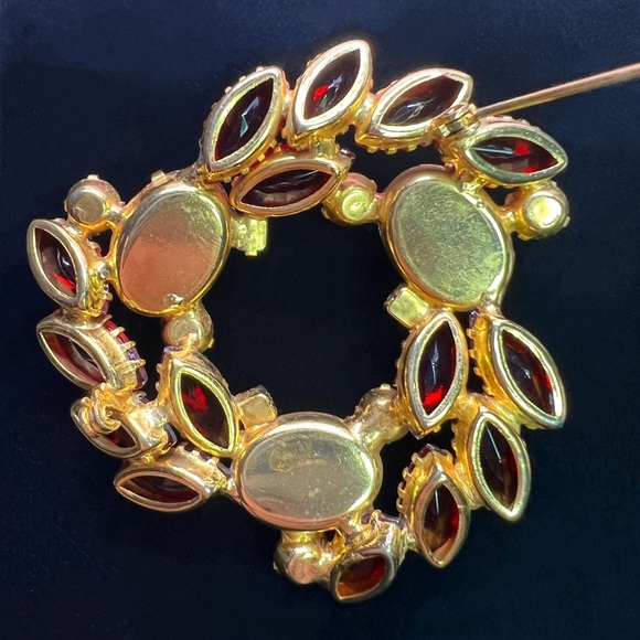 1960’s “Juliana Style” Vivid Red Navette & Aurora Borealis Rhinestone Brooch - Picture 3 of 6